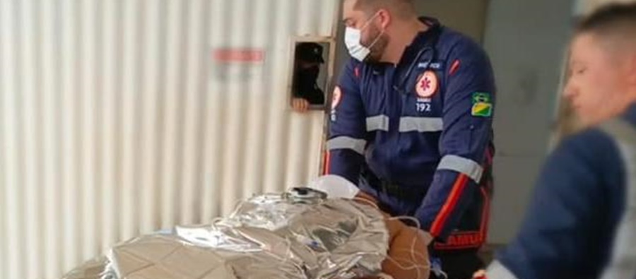Criminosos tentam matar jovem com 12 tiros na entrada de bairro em Rio Branco