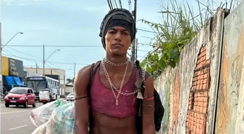 Homem que comeu cachorro morto recebe cestas básicas, mas troca por drogas horas depois