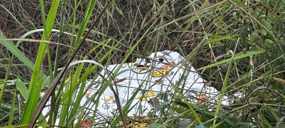 Pai encontra filho morto após troca de tiros entre CV e B13 em Rio Branco