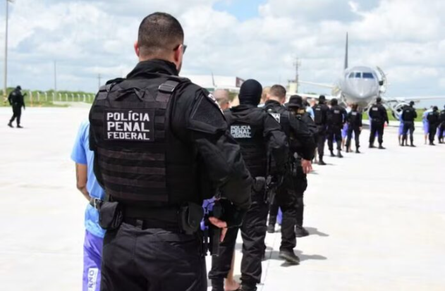 Com fuga em presídio do RN, líderes do CV no Acre são transferidos com Fernandinho Beira-Mar para outro estado