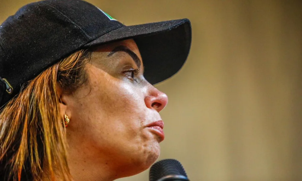 “Não dá para construir mais casas onde alaga. 40 foram levadas pelas águas”, diz Fernanda Hassem