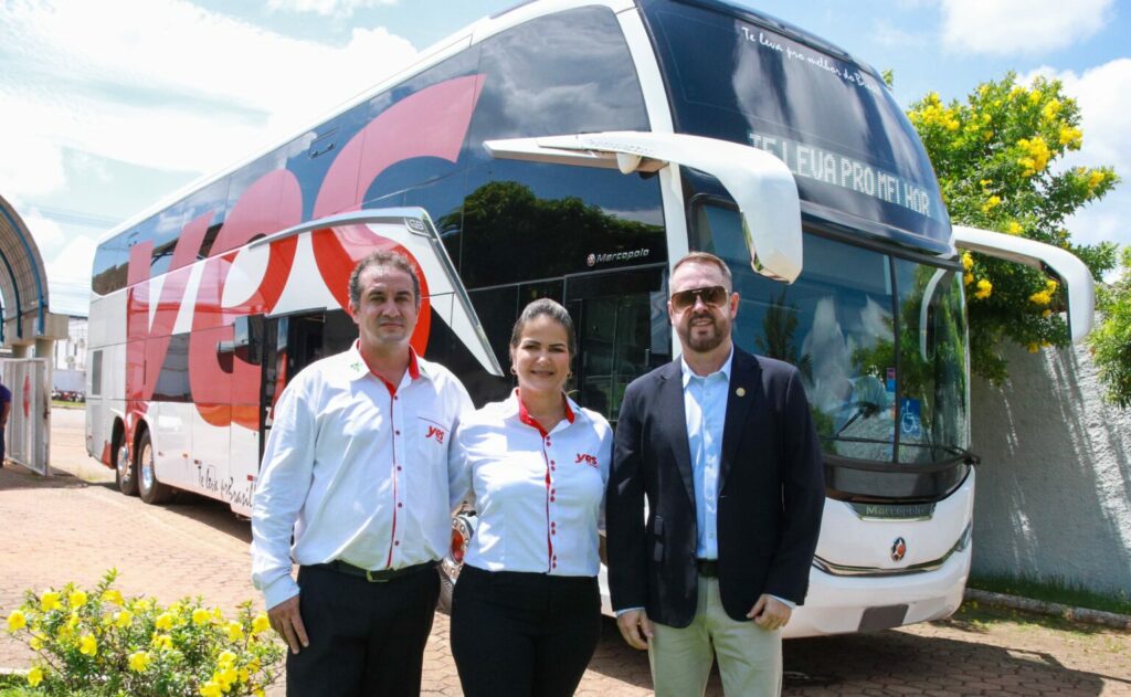 Ônibus de alta tecnologia fomenta turismo no Acre