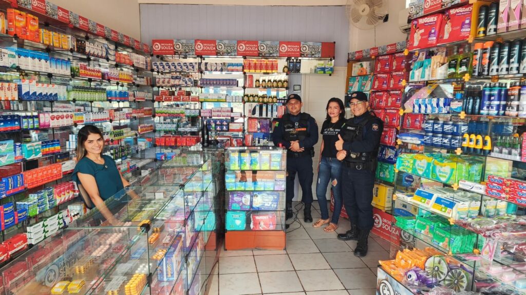 Polícia Militar de Porto Walter promove policiamento comunitário nos comércios e instituições da cidade