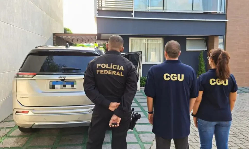 Polícia Federal combate quadrilha que superfaturou compras para Covid-19