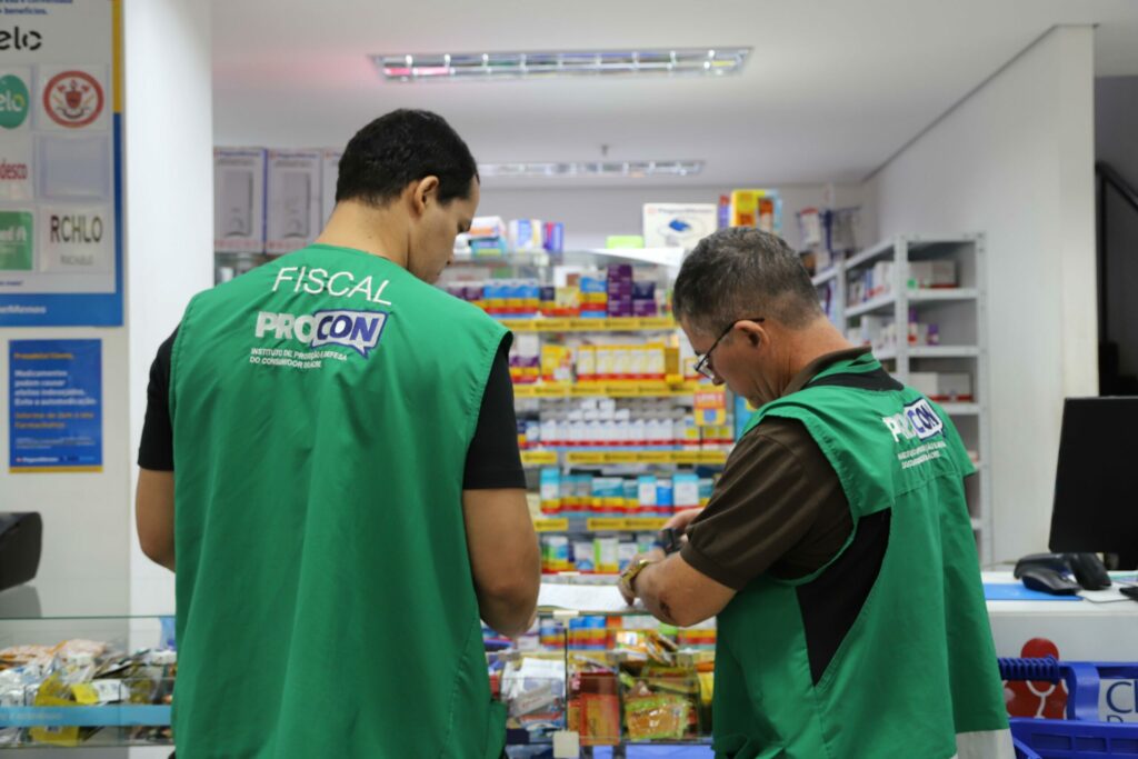 Procon fiscaliza farmácias na capital e no interior do estado