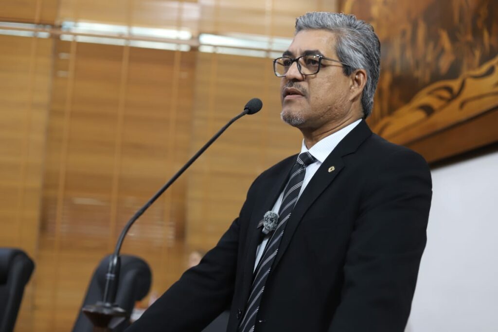 Com nova reforma administrativa e LDO prestes a entrar na Aleac, Edvaldo conclama servidores a ficarem mobilizados durante o mês de maio