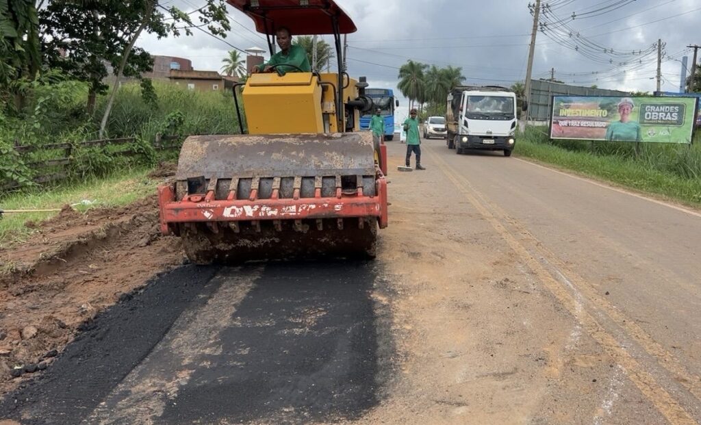 Deracre faz manutenção na Rodovia AC-10 entre Rio Branco e Porto Acre