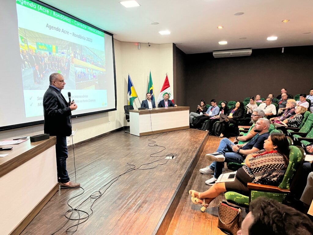 Acre apresenta pautas prioritárias para integração com Pacífico em seminário da Promperu
