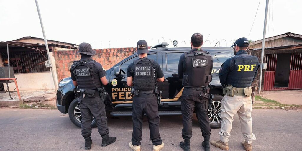 Operação cumpre nove mandados judiciais contra facção criminosa em Cruzeiro do Sul