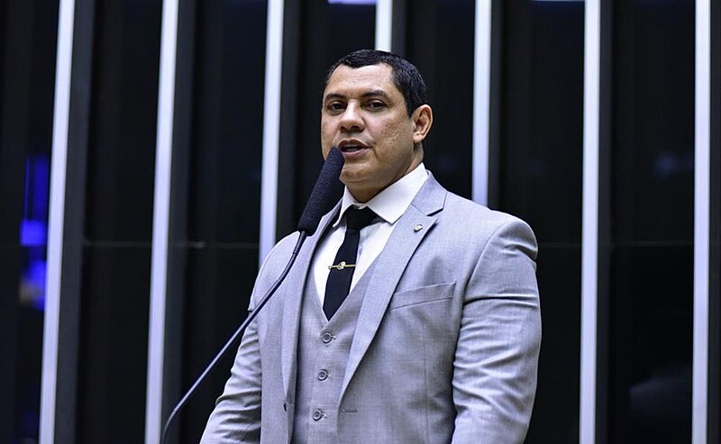 Coronel Ulysses destina R$ 500 mil para melhorar a qualidade da água distribuída no Acre