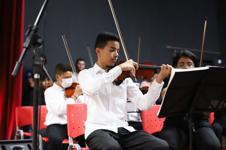 Educação abre mais de 200 vagas para cursos na Escola de Música do Acre