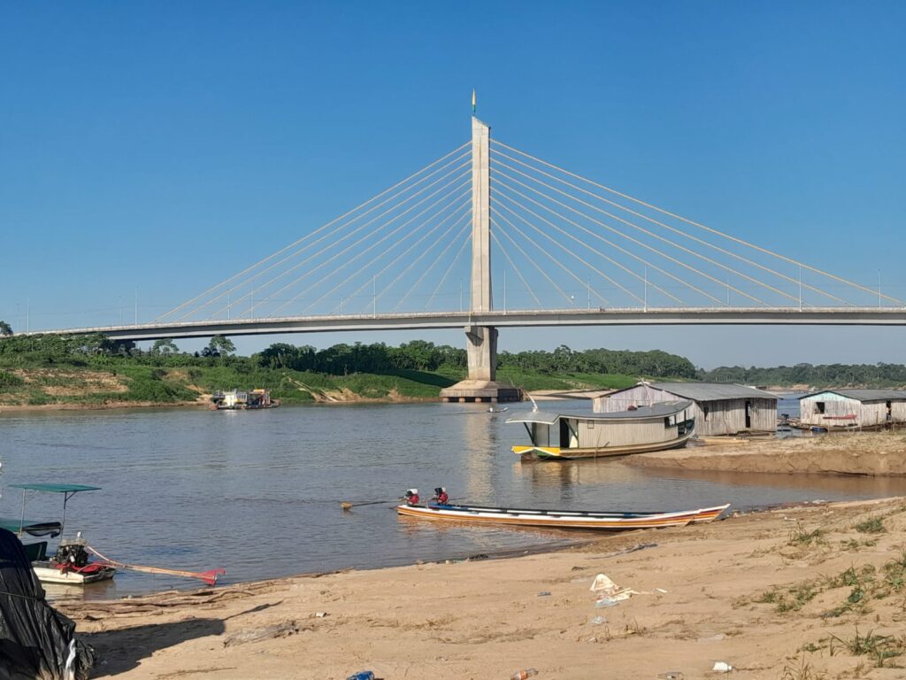 Rio Juruá apresenta pouca trafegabilidade em virtude do baixo volume de águas