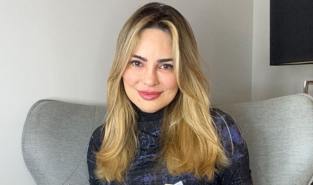 Rachel Sheherazade comandará novo programa dominical na Record TV