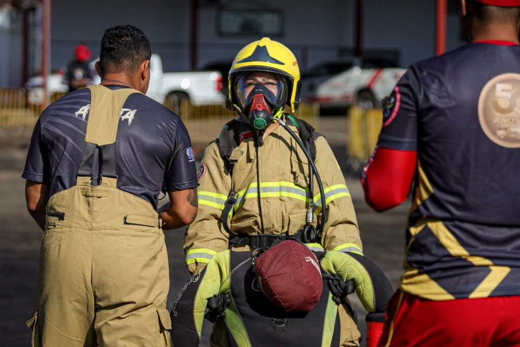 Estado celebra 50 anos de dedicação do Corpo de Bombeiros do Acre