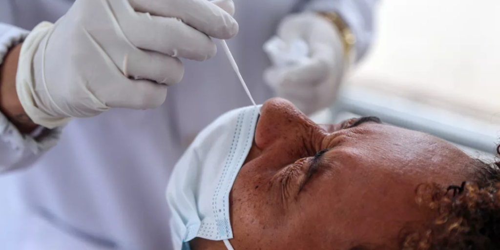 Número de casos de Covid-19 reduz mais de 60% no Acre em um ano