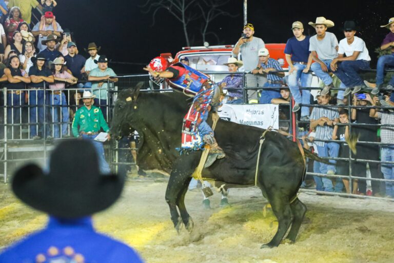 Provas classificatórias do Rodeio são destaque durante a Expoacre Juruá 2024