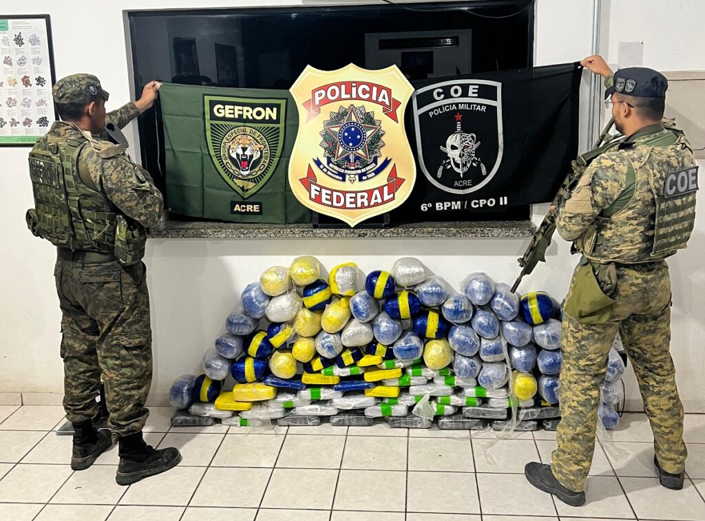 Quase 100 quilos de drogas estimados em R$ 873 mil são apreendidos em Cruzeiro do Sul