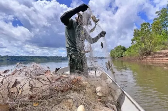 Mais de dois mil pescadores artesanais são afetados pela falta de peixes no Rio Juruá