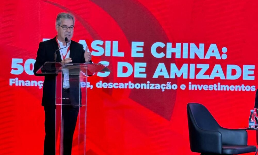Jorge Viana abre seminário Brasil e China defendendo ferrovia que passa pelo Acre
