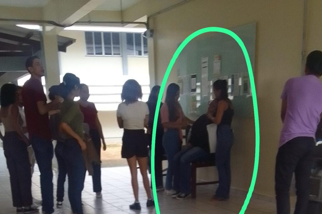 Alunas da UFAC em Cruzeiro do Sul passam mal após exposição à fumaça