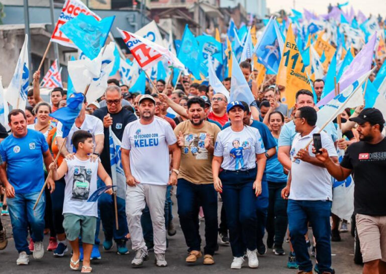 Moradores do bairro do Telégrafo participam de bandeiraço de Zequinha e Delcimar