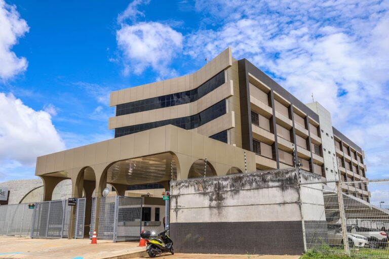 TRE do Acre alerta sobre fake news de voto como prova de vida a aposentados do INSS