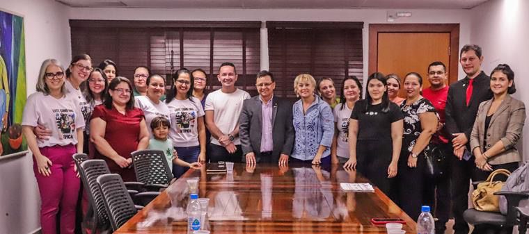 Aleac recebe mães atípicas e convocará audiência pública para garantir terapias a crianças com transtornos e síndromes