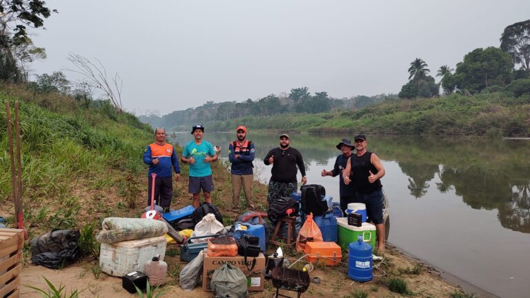 Plataforma mais remota de coleta de dados no Rio Acre recebe ajustes