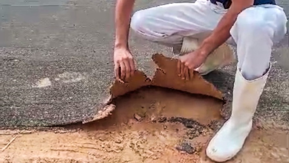 VÍDEO: Morador de Tarauacá mostra qualidade do asfalto colocado pela prefeitura