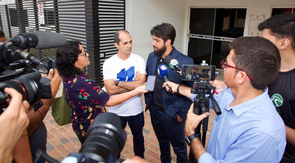 Após ser chamado de “macaco”, Zequinha Lima registra queixa contra Jéssica Sales