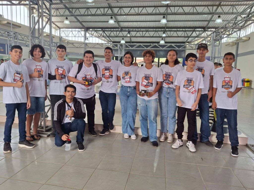 Escolas públicas do AC são campeãs da fase estadual da Olimpíada Brasileira de Robótica