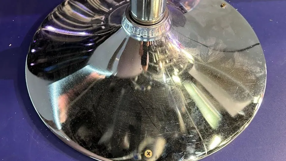 RedeTV! parafusa cadeiras no chão para debate após agressão de Datena a Marçal