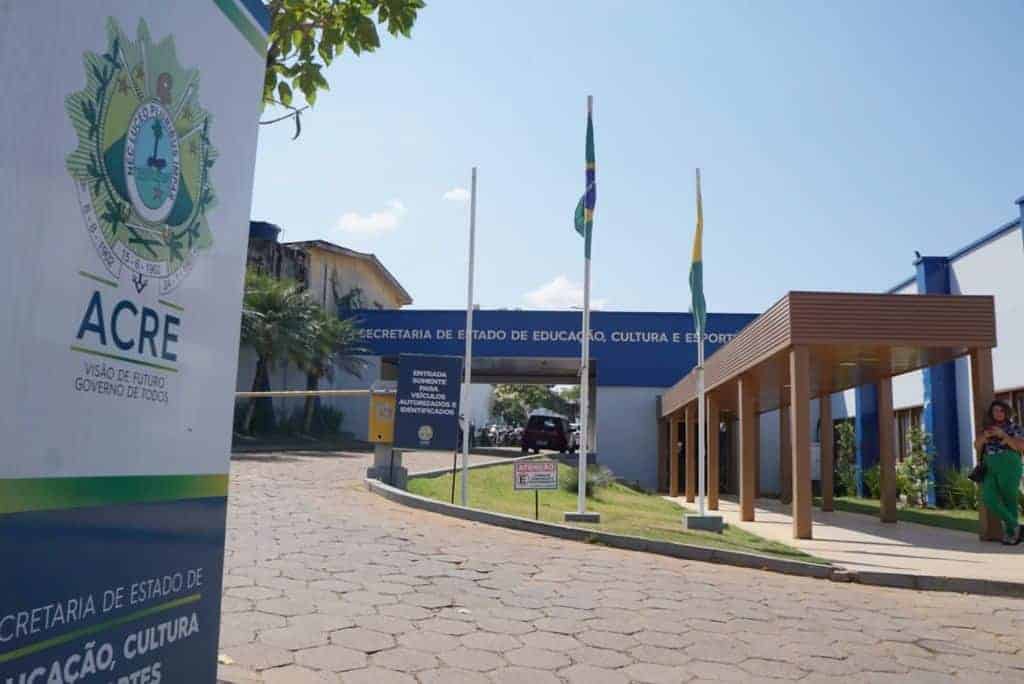 Governo do Acre publica convocação para contratação de professores