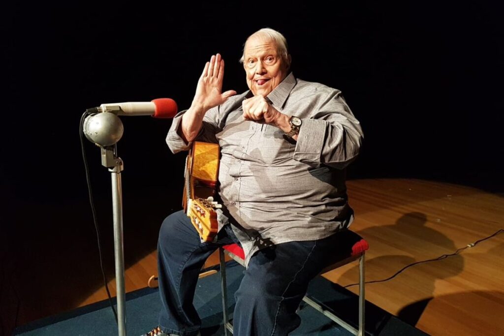 Morre, aos 87 anos, o comediante Ary Toledo morre,-aos-87-anos,-o-comediante-ary-toledo