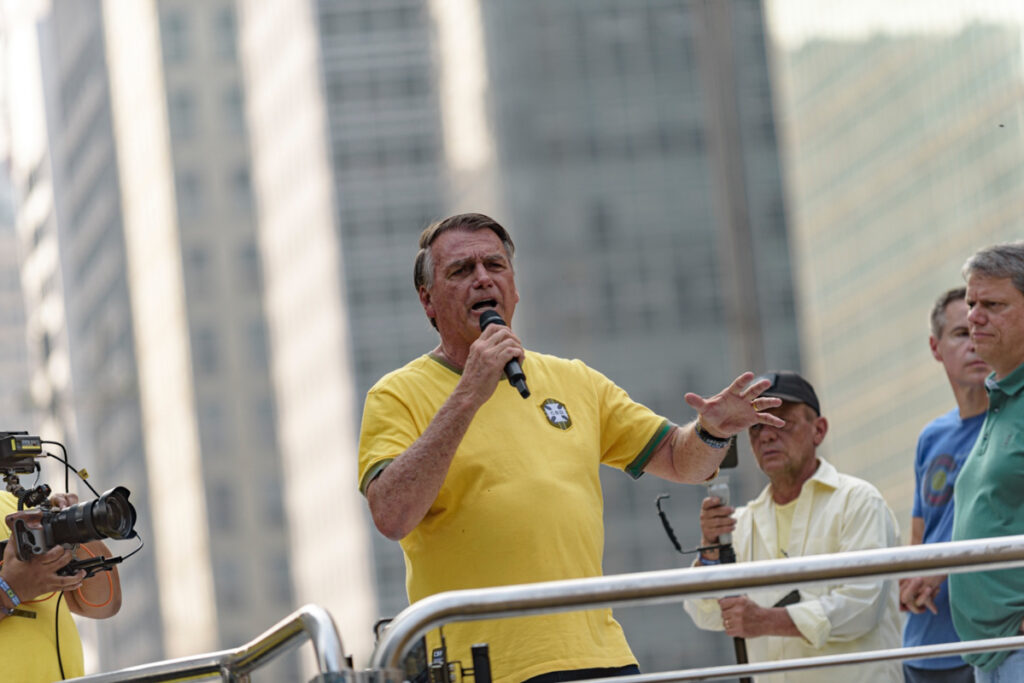 Bolsonaro e ditadura de Maduro se unem e duvidam de acidente de Lula bolsonaro-e-ditadura-de-maduro-se-unem-e-duvidam-de-acidente-de-lula