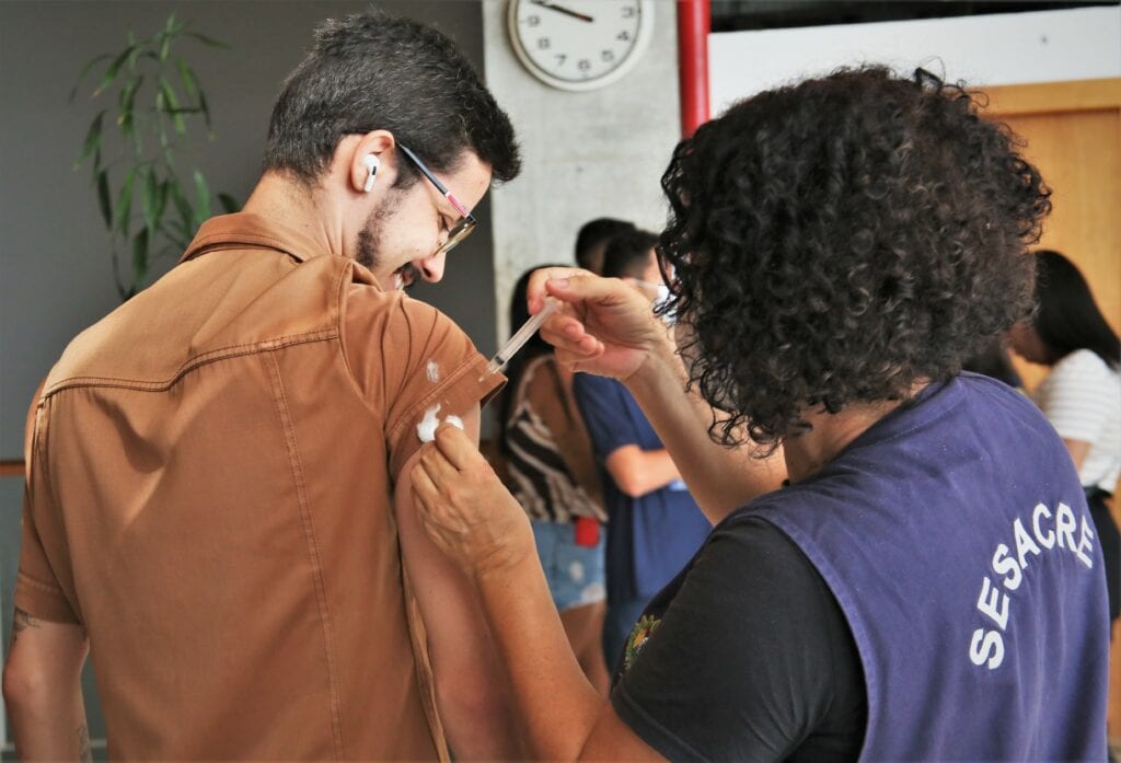 Acre recebe 250 mil doses para promover campanha de vacinação contra gripe até sábado