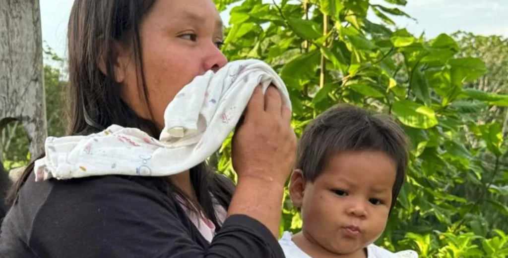 Indígena percorre 12h de barco para participar dos serviços disponibilizados pelo Projeto Cidadão