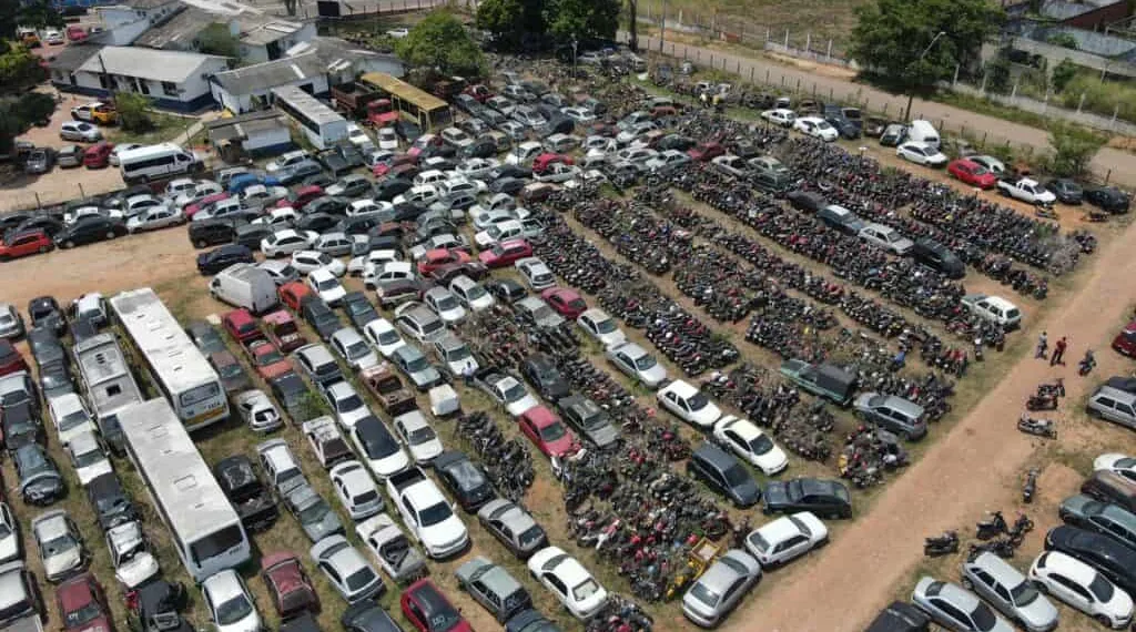 Detran-AC publica edital de leilão com mais de 450 veículos para reciclagem; veja lista