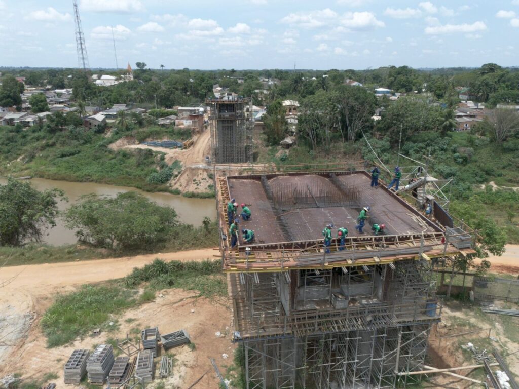 Avanços em Xapuri: Deracre realiza vistoria nas obras da Ponte da Sibéria e nas estradas da Variante e Borracha