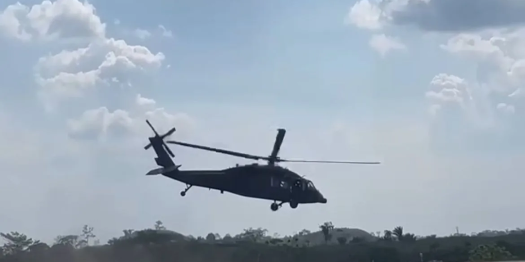 Com apoio aéreo, TRE inicia transporte de urnas para locais de difícil acesso no Acre