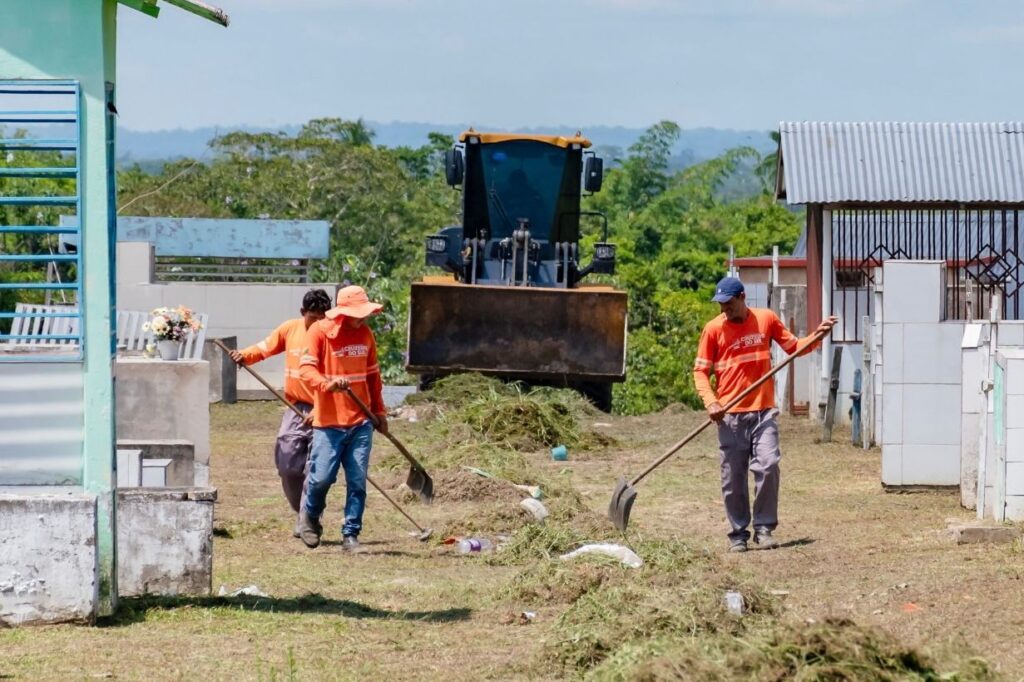Dia dos Finados: Prefeitura de Cruzeiro do Sul antecipa limpeza nos cemitérios