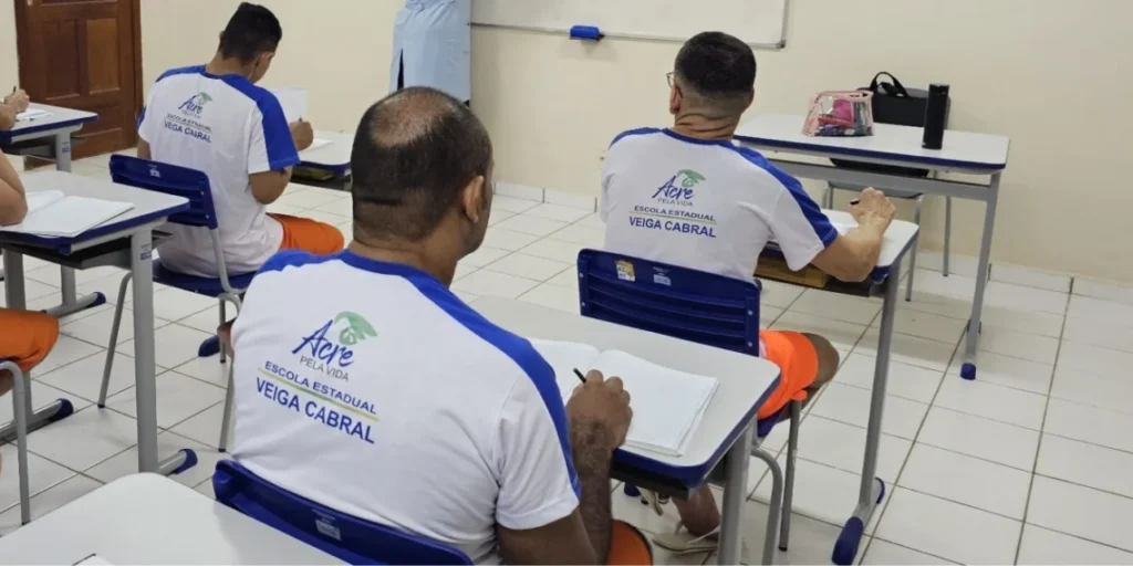 Mais de 1,5 mil detentos participam do Enem para pessoas privadas de liberdade no Acre