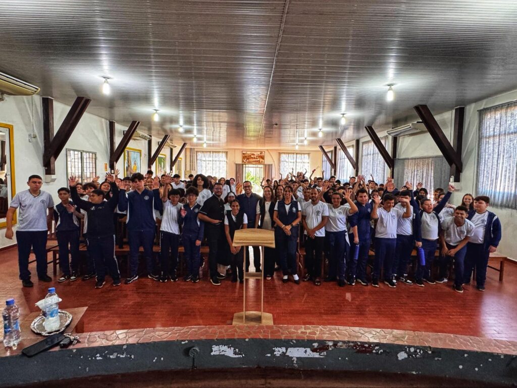 DPE/AC promove palestra sobre combate ao bullying e ao cyberbullying em escola de Cruzeiro do Sul