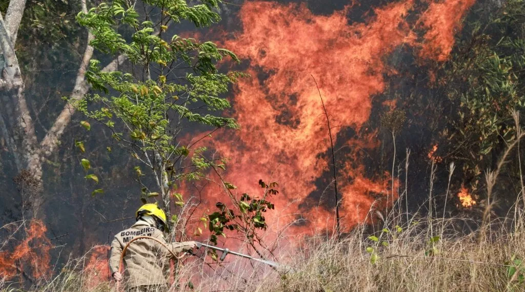 Acre recebe R$ 10,9 milhões da União para enfrentar seca e queimadas