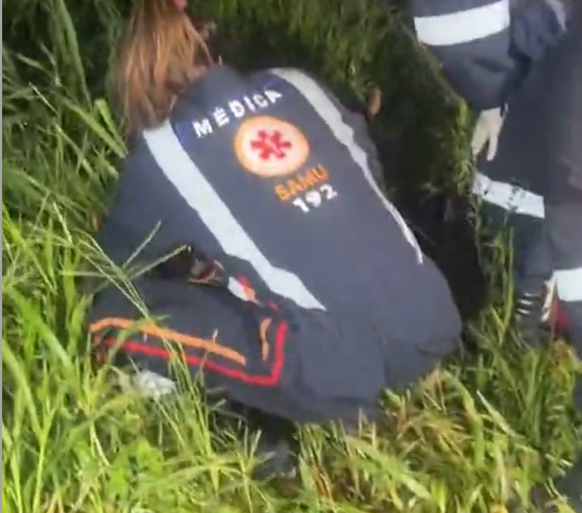 Homem morre eletrocutado em fio de alta tensão no AC