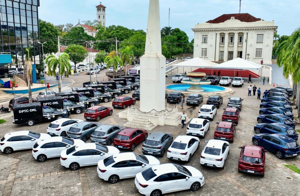 Governo do Acre entrega viaturas para a segurança pública e anuncia novos investimentos