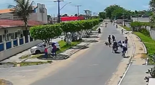 Acidente de trânsito em Guajará (AM) acaba em briga com ‘capacetadas’; ASSISTA