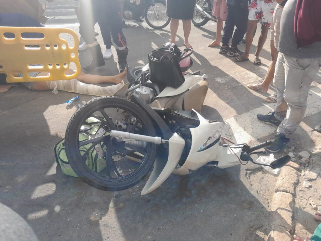 Acidente envolvendo motocicletas é registrado no bairro João Alves, em Cruzeiro do Sul