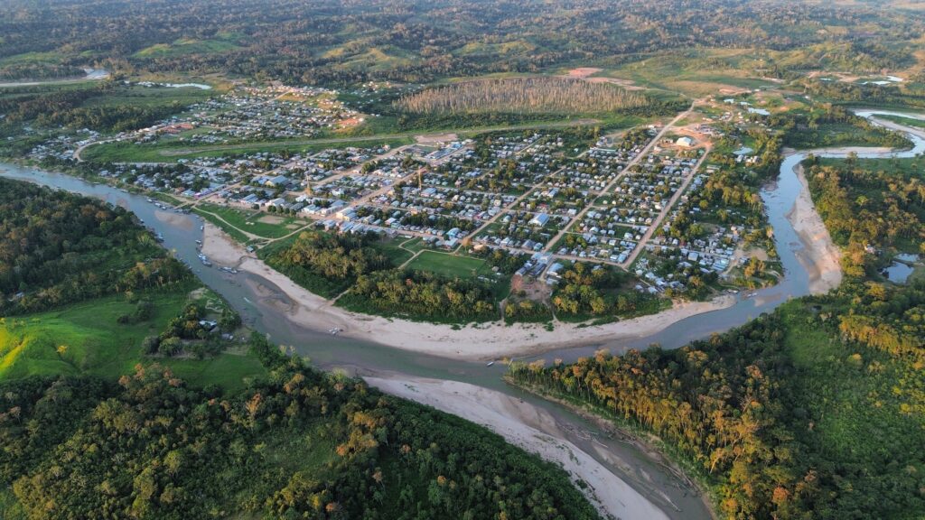 Seca severa deixa município no interior do Acre isolado e com escassez de alimentos, gás e combustível