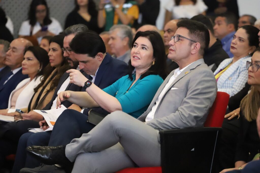 Simone Tebet anuncia quase R$ 5 bilhões para nova rota que vai ligar o Acre a outros países